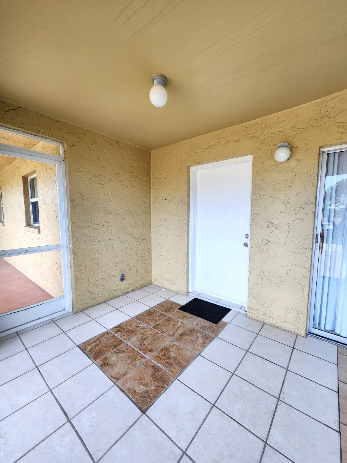 2000 Alamanda Drive - 206 property image